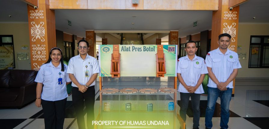 Berita3-Sokong Kampus Hijau, Prodi Teknik Mesin FST Undana Serahkan Mesin Bottle Press ke Rektorat